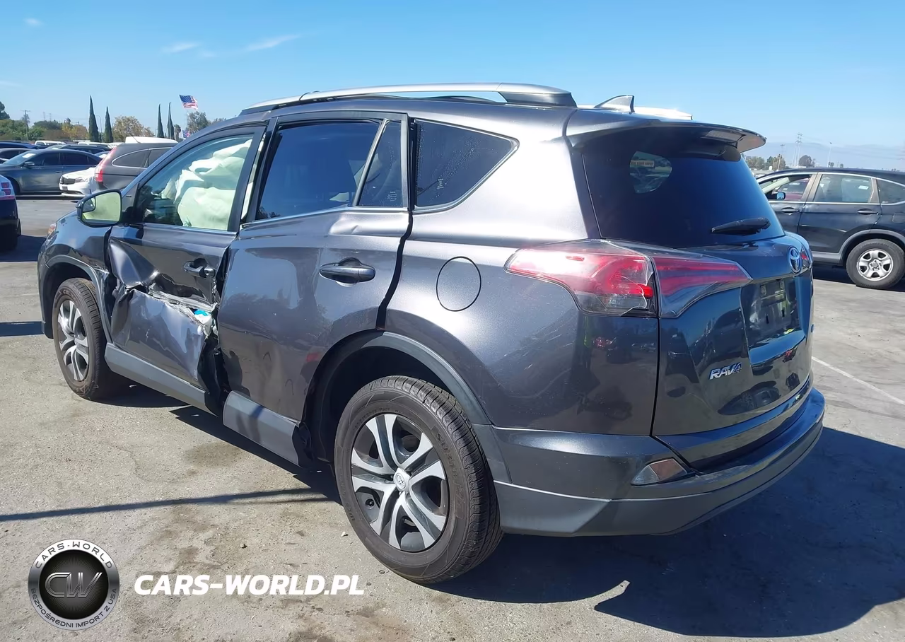 2018 Toyota Rav4 Le VIN:JTMZFREV2JJ168913 - 3