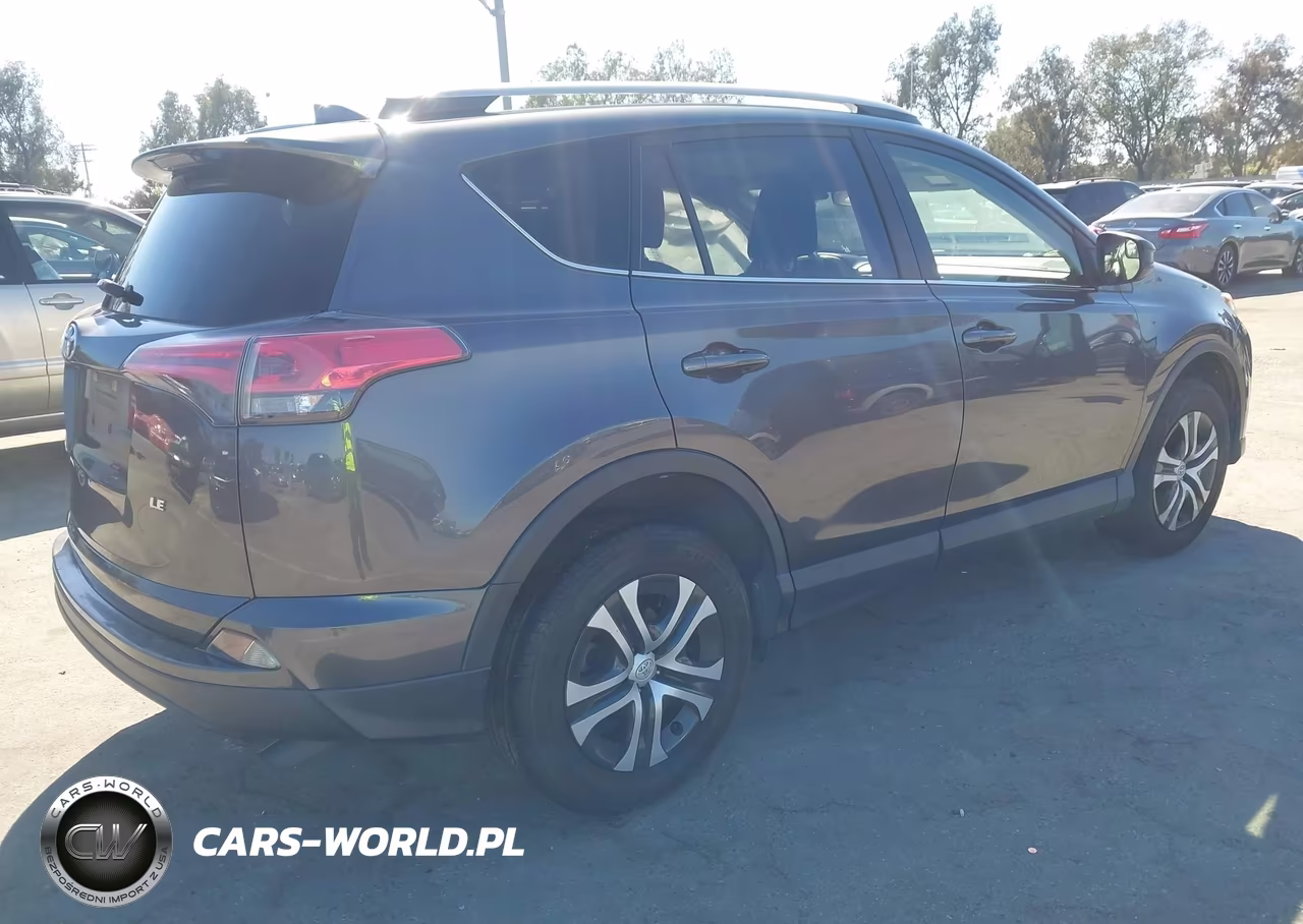 2018 Toyota Rav4 Le VIN:JTMZFREV2JJ168913 - 4