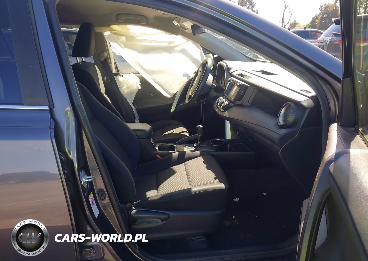 2018 Toyota Rav4 Le VIN:JTMZFREV2JJ168913 - 5