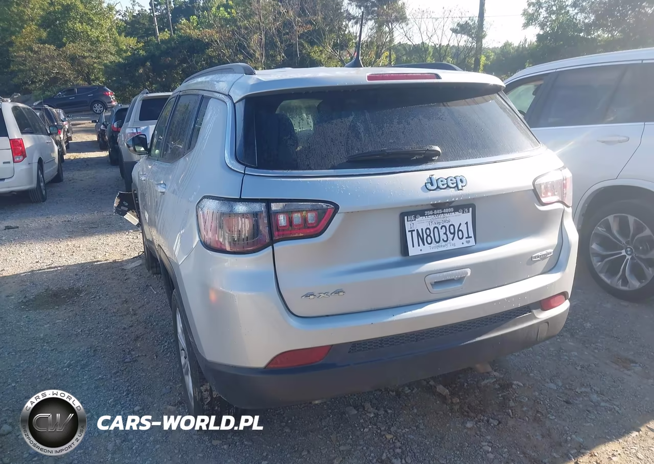 2024 Jeep Compass Latitude 4X4 VIN:3C4NJDBN8RT117988 - 3