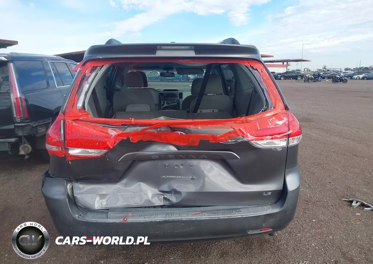 2011 Toyota Sienna Le V6 VIN:5TDKK3DC5BS005395 - 16