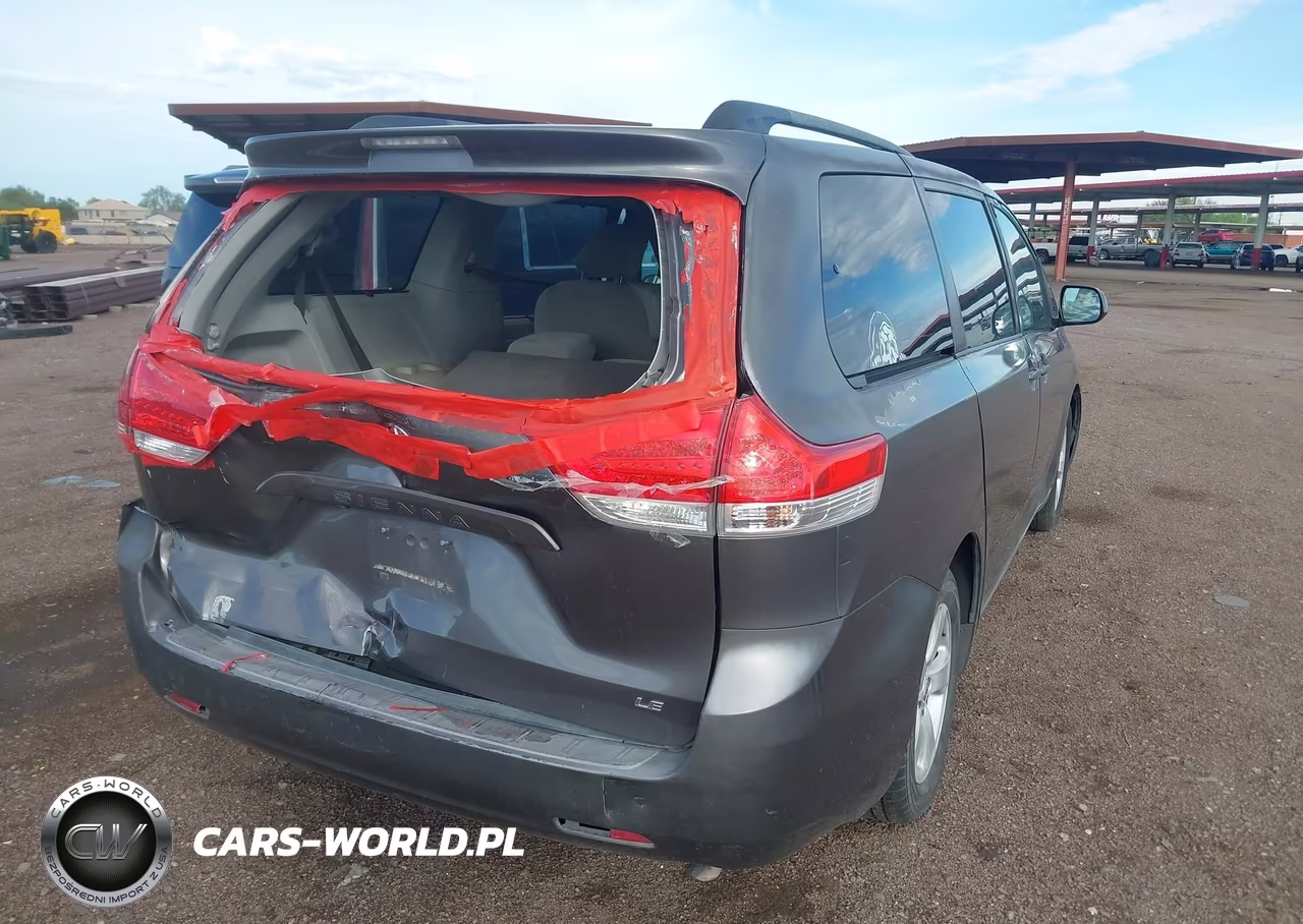 2011 Toyota Sienna Le V6 VIN:5TDKK3DC5BS005395 - 4