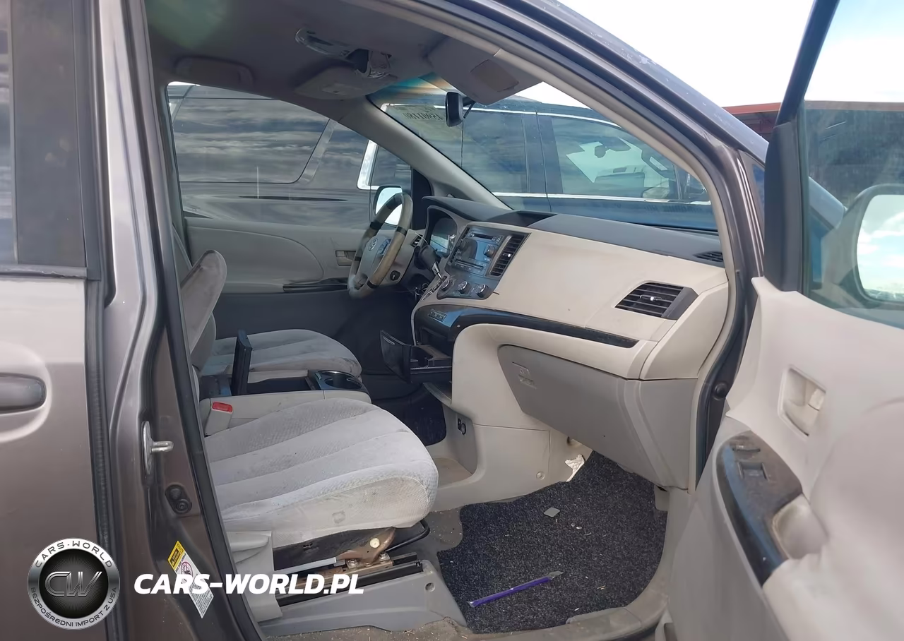 2011 Toyota Sienna Le V6 VIN:5TDKK3DC5BS005395 - 5