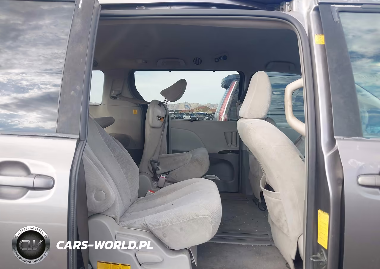 2011 Toyota Sienna Le V6 VIN:5TDKK3DC5BS005395 - 8