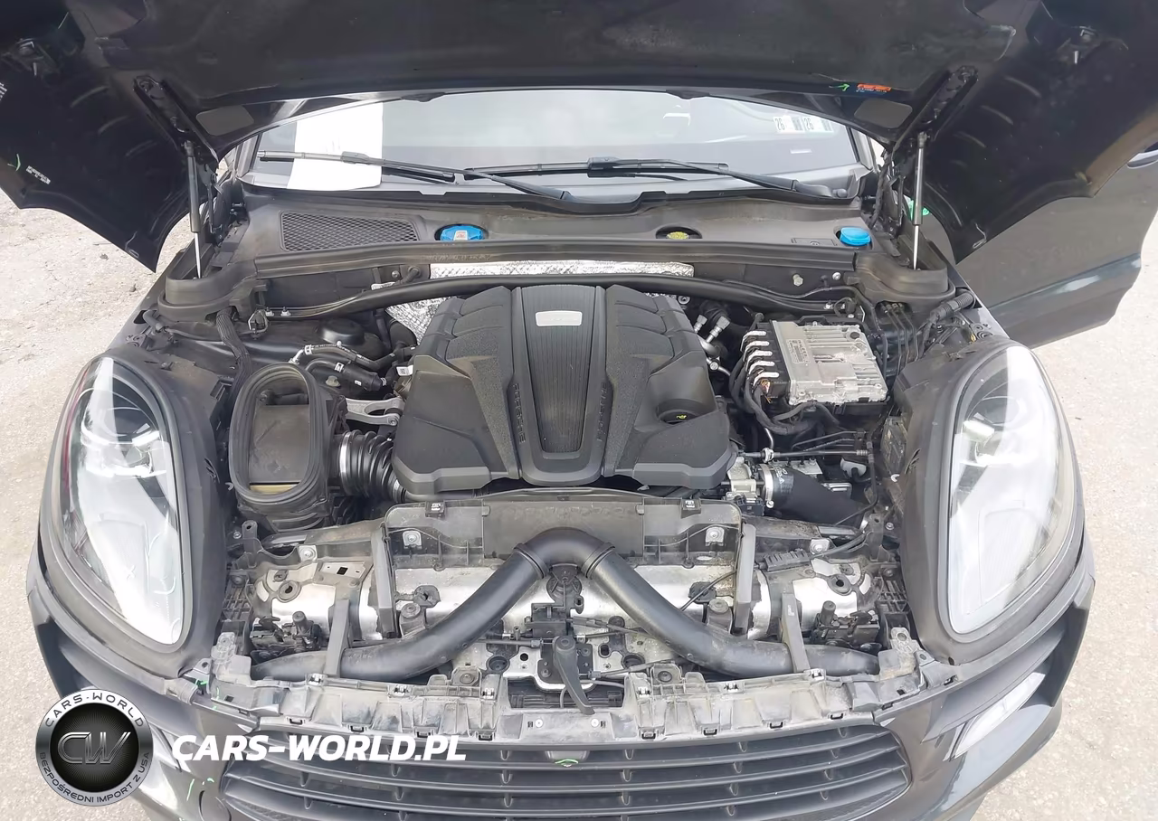 2020 Porsche Macan S VIN:WP1AB2A59LLB31417 - 10