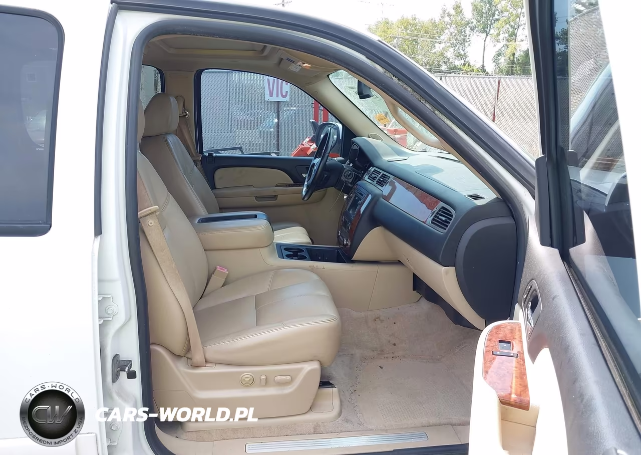2008 Chevrolet Suburban 1500 Lt VIN:1GNFK16328J212343 - 5
