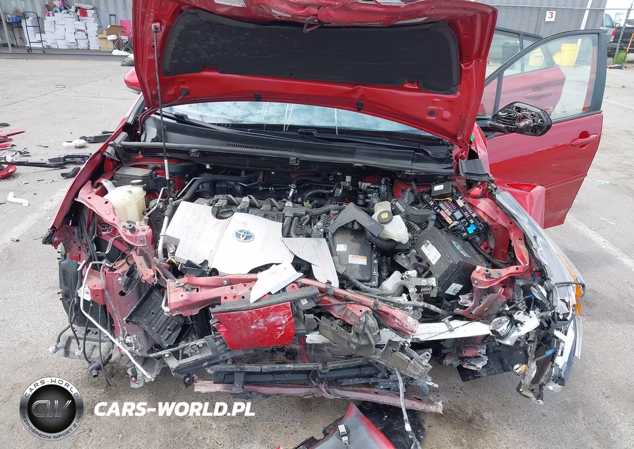 2020 Toyota Prius Xle VIN:JTDKARFUXL3117592 - 10