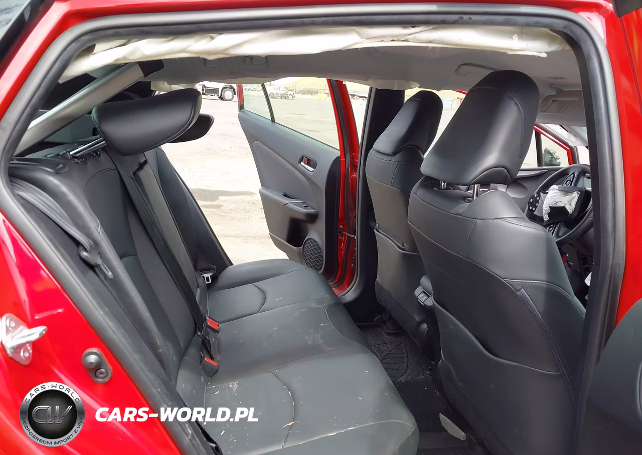 2020 Toyota Prius Xle VIN:JTDKARFUXL3117592 - 8