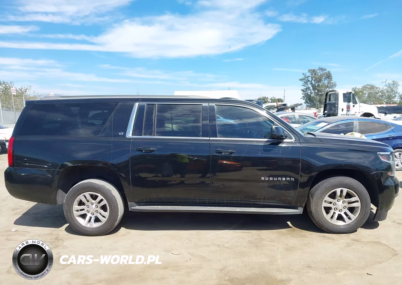 2019 Chevrolet Suburban Lt VIN:1GNSCHKC2KR162658 - 13