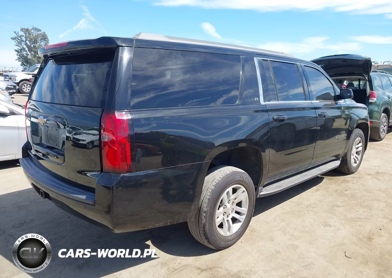 2019 Chevrolet Suburban Lt VIN:1GNSCHKC2KR162658 - 4