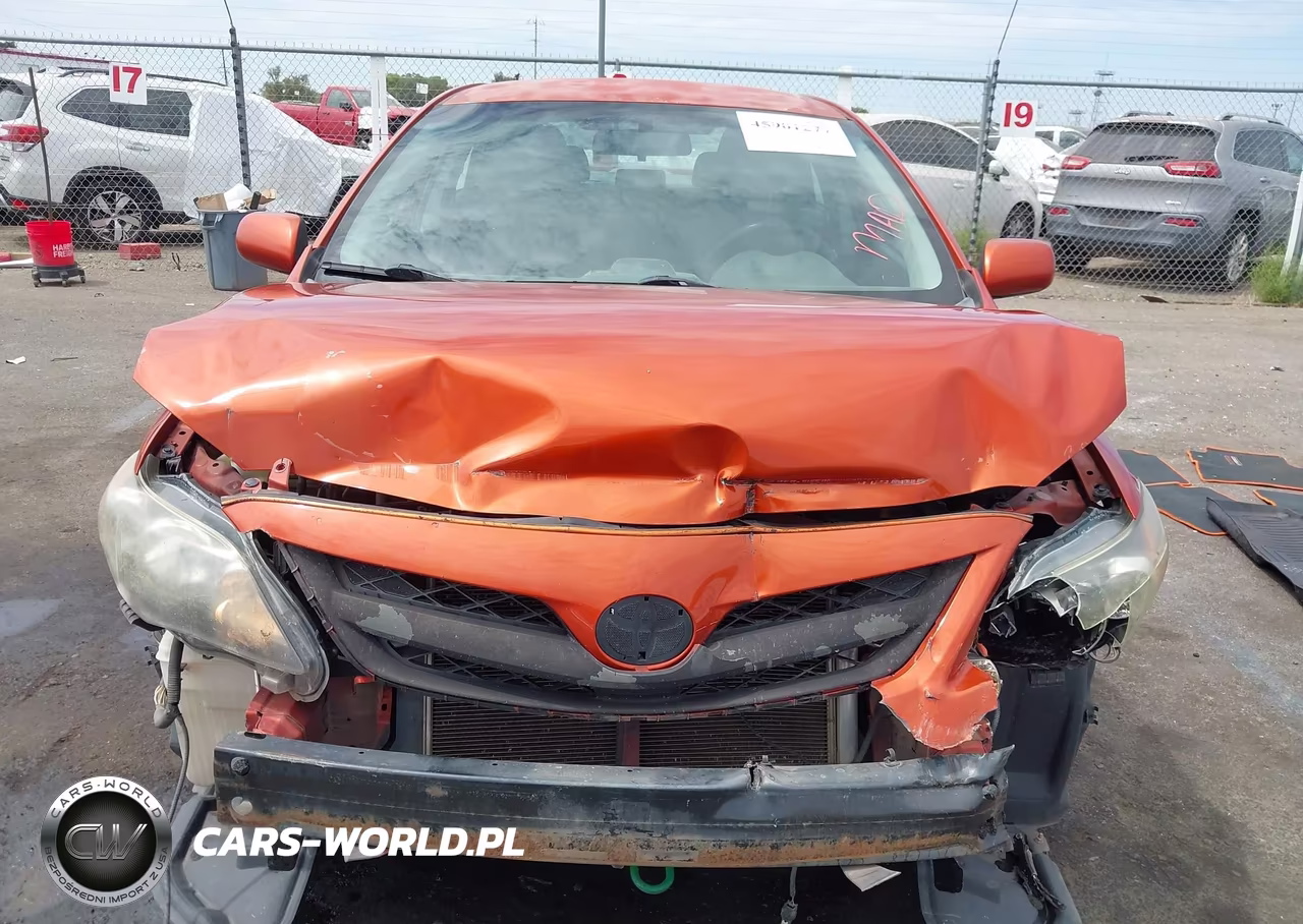 2013 Toyota Corolla S Special Edition VIN:2T1BU4EE7DC072785 - 13