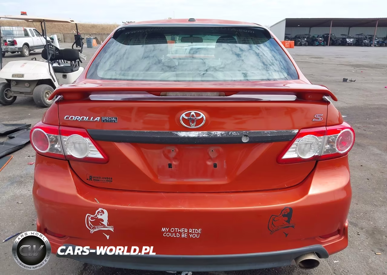 2013 Toyota Corolla S Special Edition VIN:2T1BU4EE7DC072785 - 17