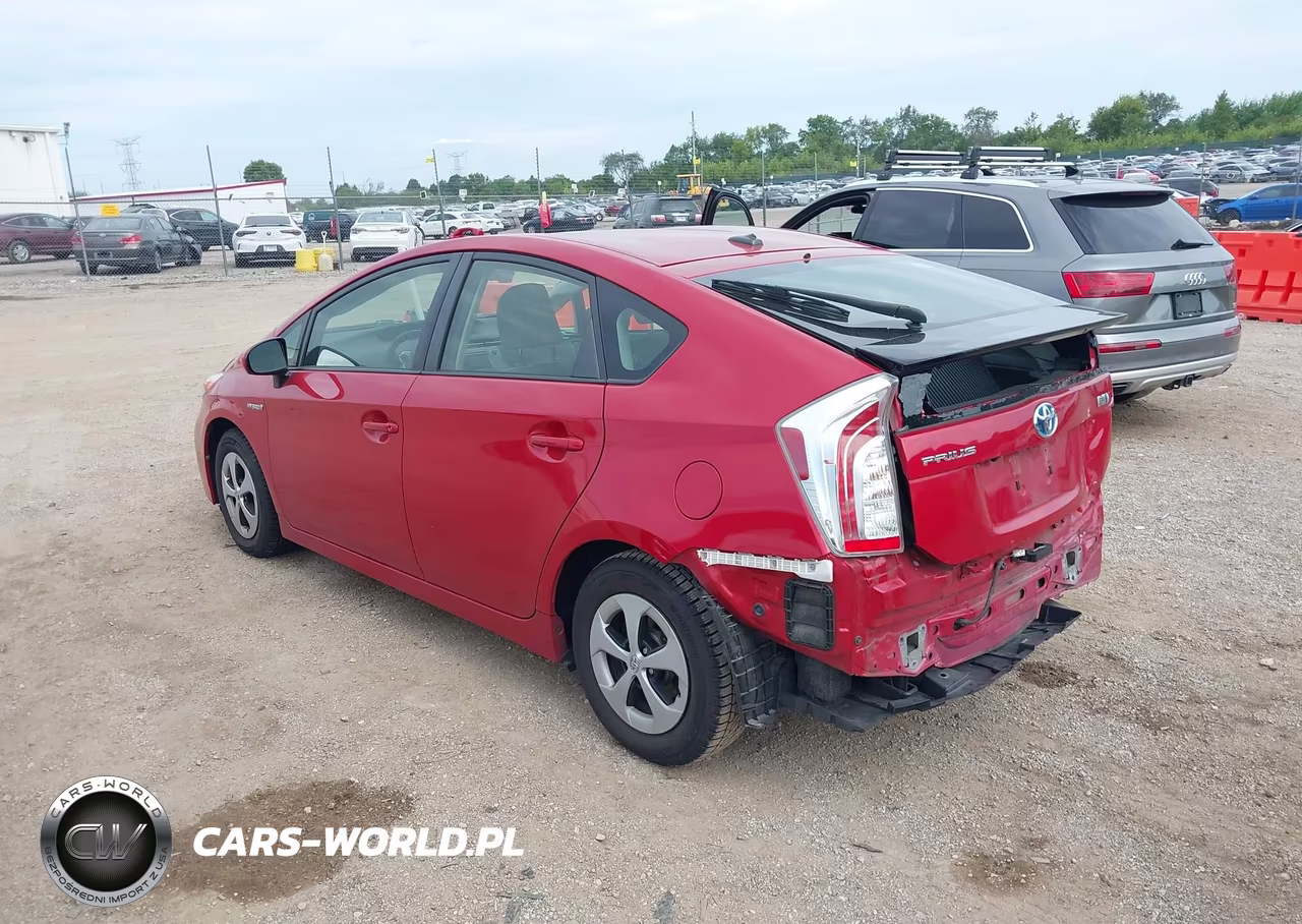 2015 Toyota Prius Three VIN:JTDKN3DU7F2001104 - 3