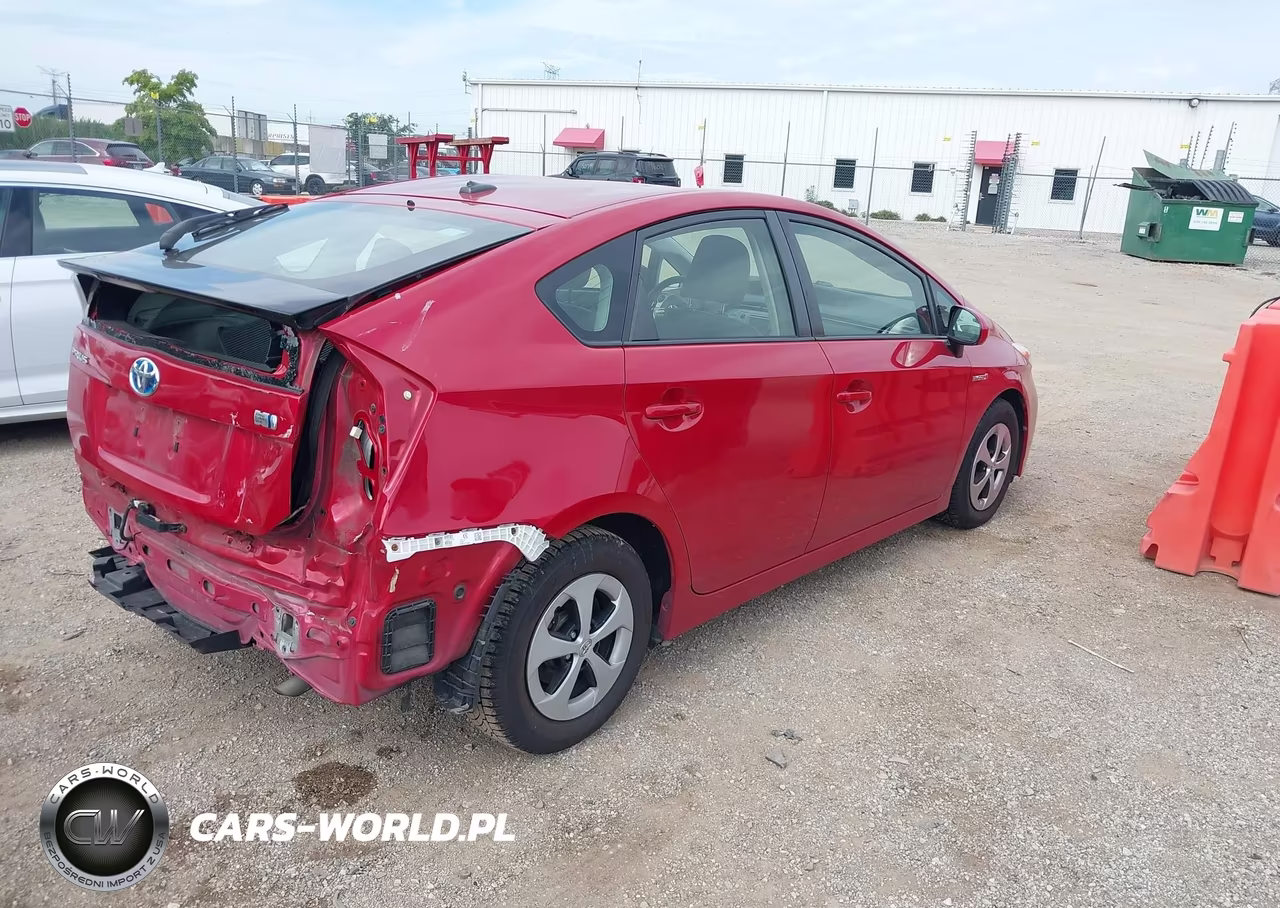 2015 Toyota Prius Three VIN:JTDKN3DU7F2001104 - 4