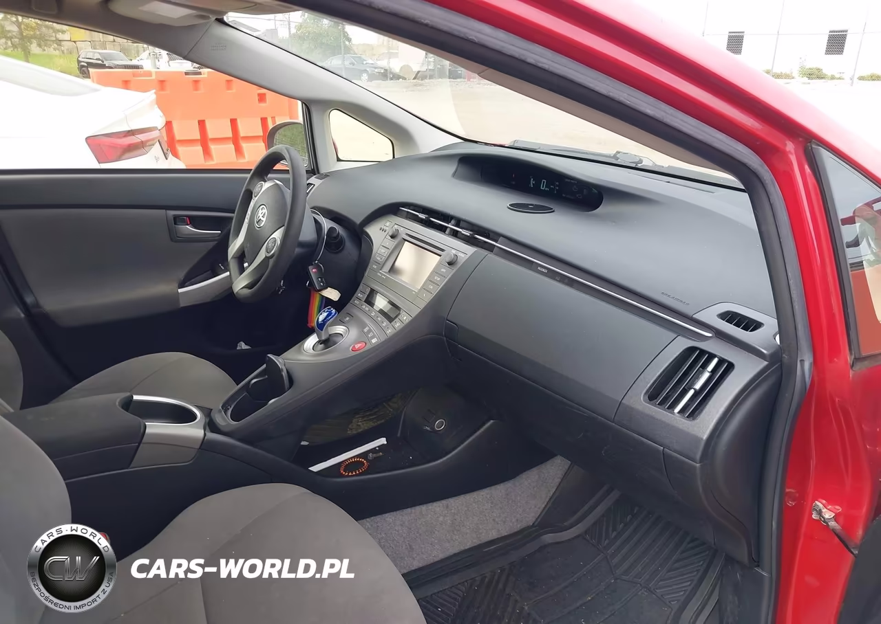 2015 Toyota Prius Three VIN:JTDKN3DU7F2001104 - 5