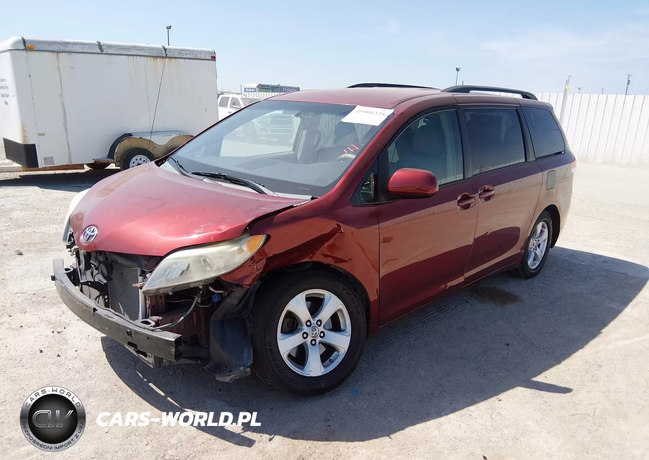 2014 Toyota Sienna Le V6 8 Passenger VIN:5TDKK3DC9ES441705 - 2