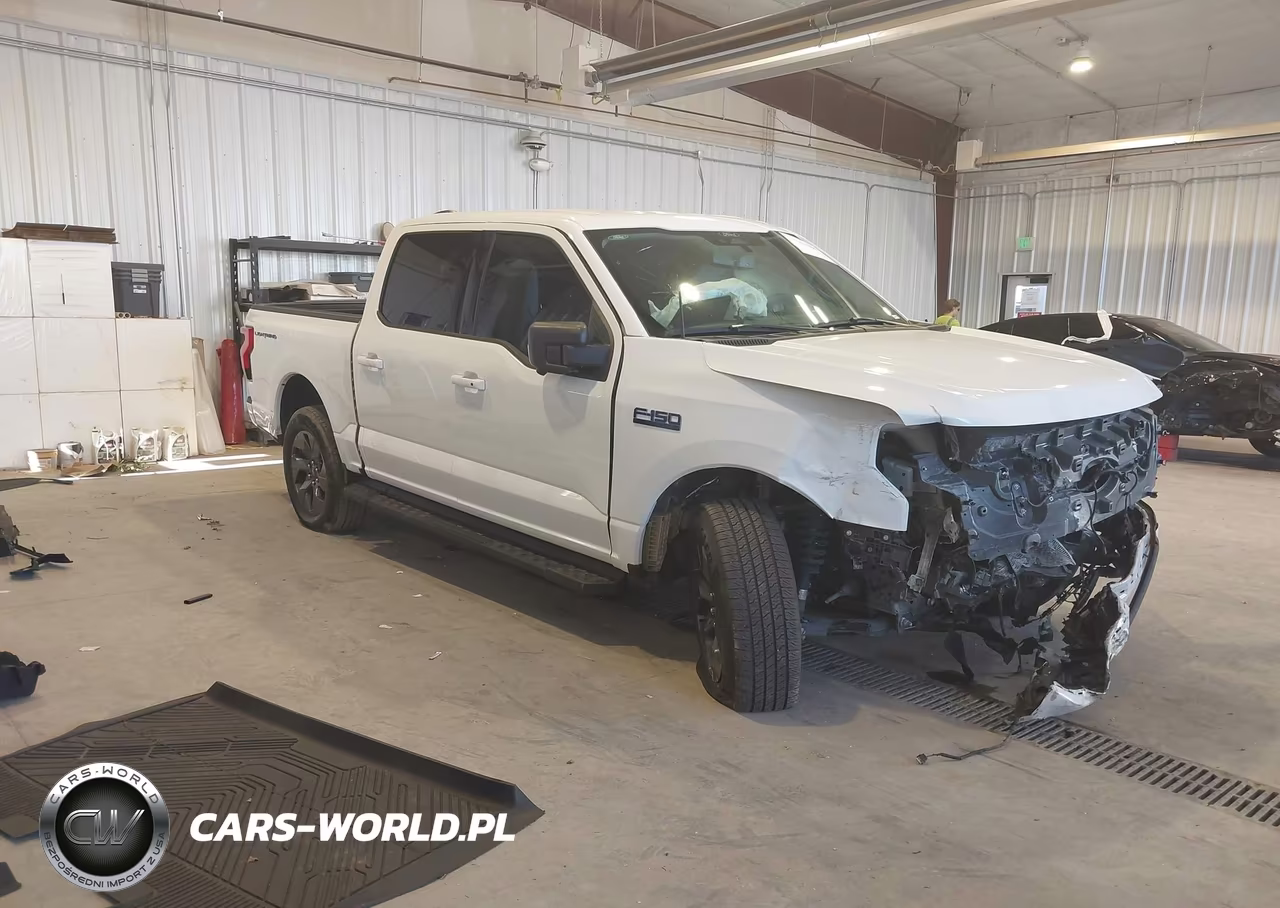 2024 Ford F-150 Lightning Flash