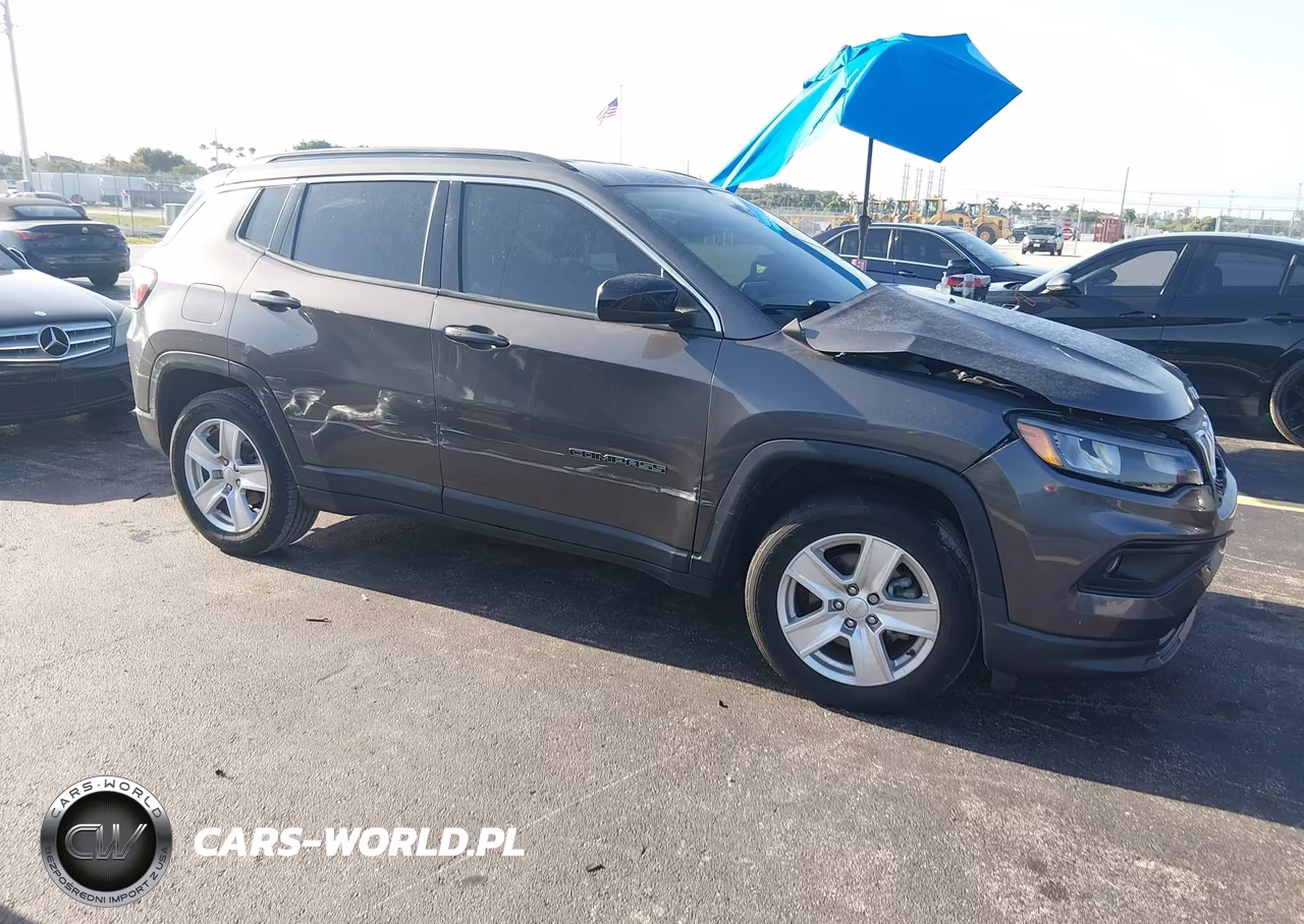 2022 Jeep Compass Latitude Fwd