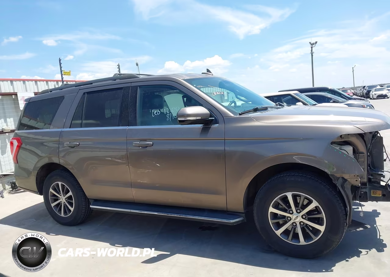 2018 Ford Expedition Xlt VIN:1FMJU1HT5JEA52513 - 14