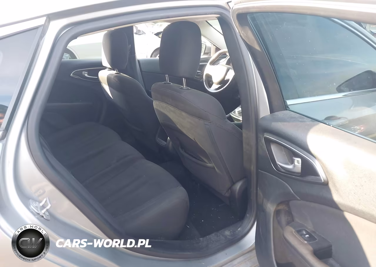 2015 Chrysler 200 Limited VIN:1C3CCCAB3FN740227 - 8