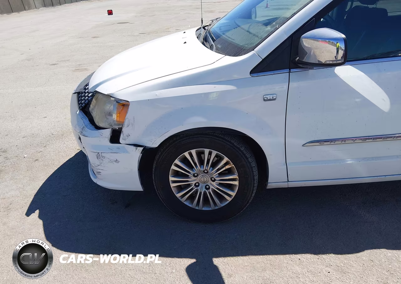 2014 Chrysler Town & Country Touring-L 30Th Anniversary VIN:2C4RC1CG9ER249603 - 18