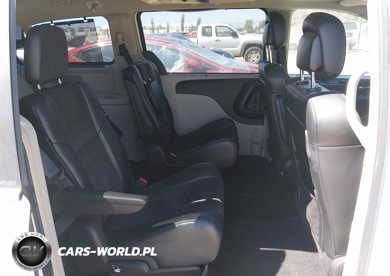 2014 Chrysler Town & Country Touring-L 30Th Anniversary VIN:2C4RC1CG9ER249603 - 8
