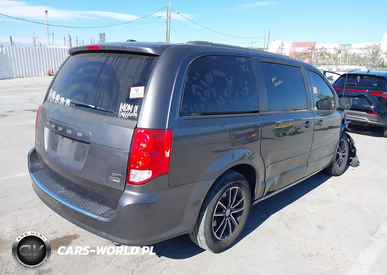 2017 Dodge Grand Caravan Gt VIN:2C4RDGEG8HR825523 - 4