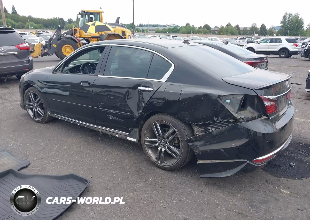 2016 Honda Accord Touring VIN:1HGCR3F93GA011378 - 3