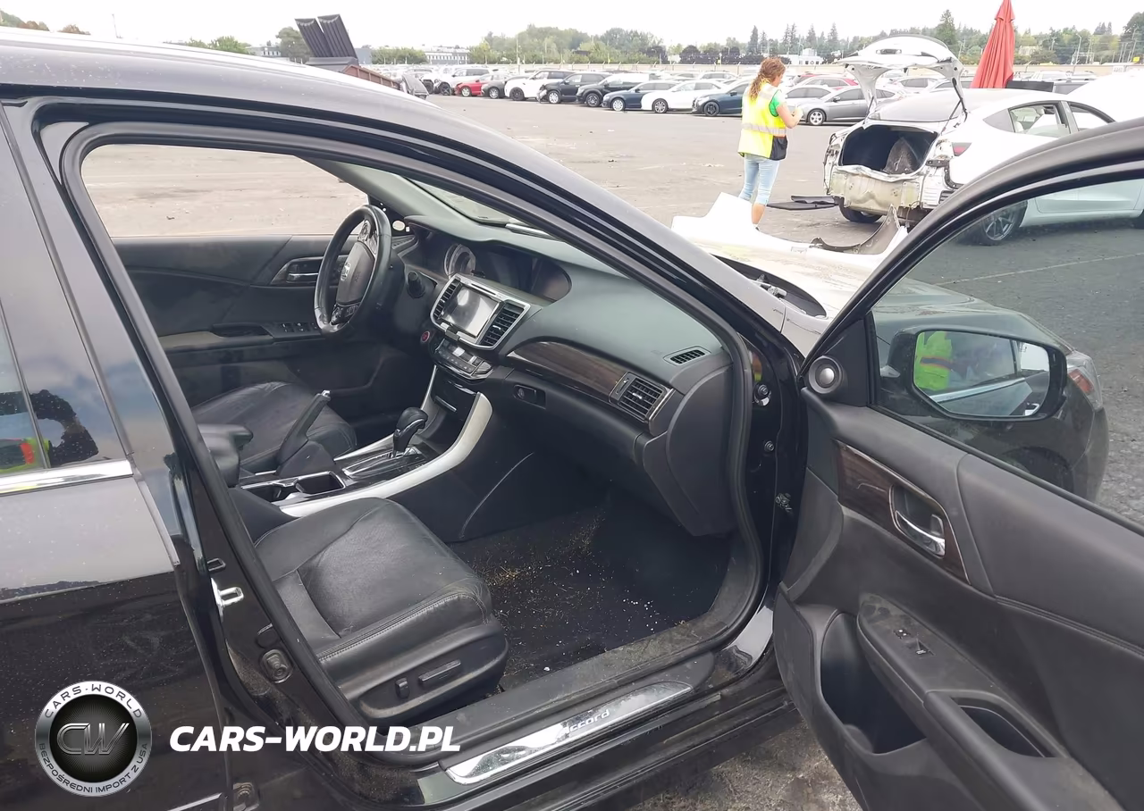 2016 Honda Accord Touring VIN:1HGCR3F93GA011378 - 5