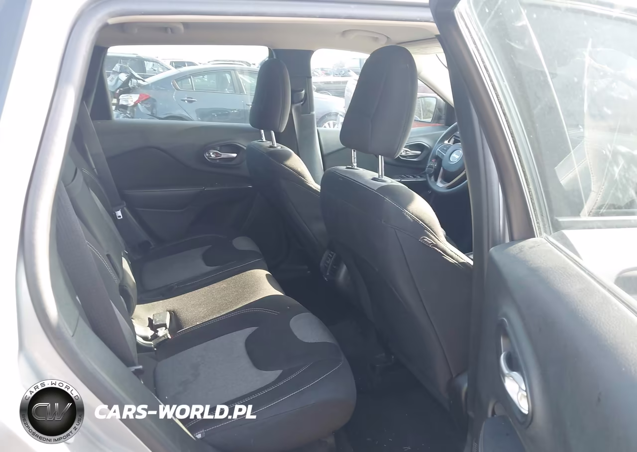 2016 Jeep Cherokee Sport VIN:1C4PJMAB9GW247169 - 8