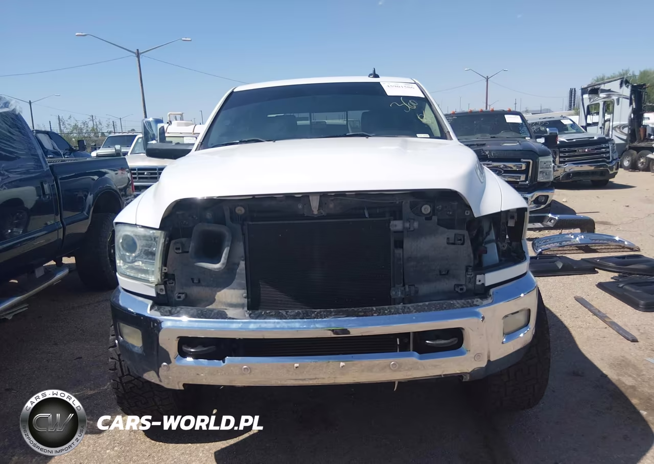 2017 Ram 2500 Laramie 4X4 6'4 Box VIN:3C6UR5FLXHG559494 - 13