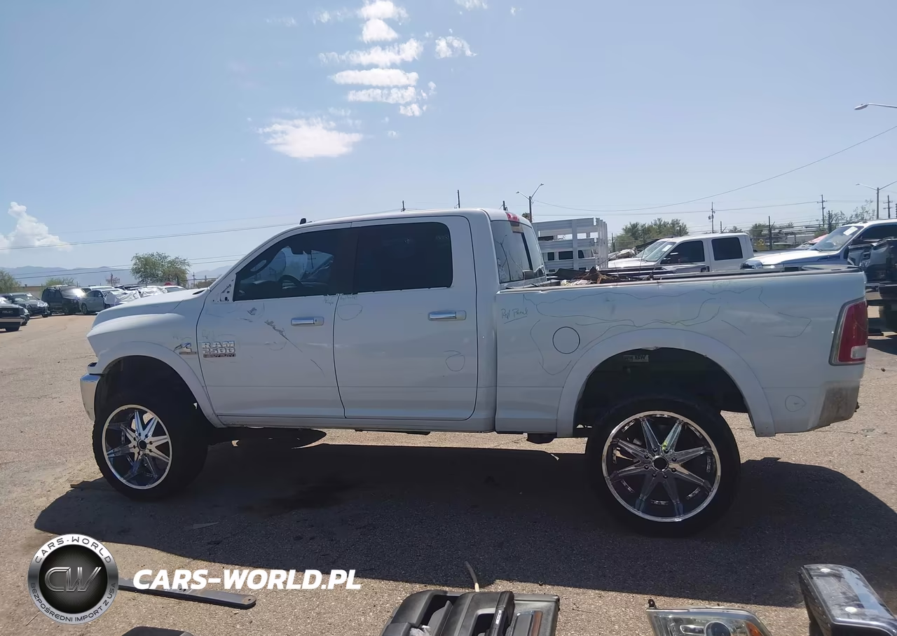 2017 Ram 2500 Laramie 4X4 6'4 Box VIN:3C6UR5FLXHG559494 - 15