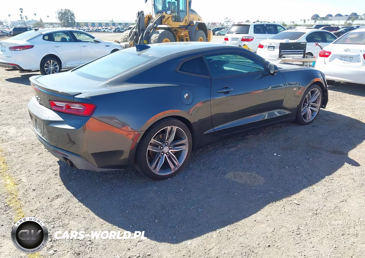 2016 Chevrolet Camaro 2Lt VIN:1G1FD1RS4G0117351 - 4