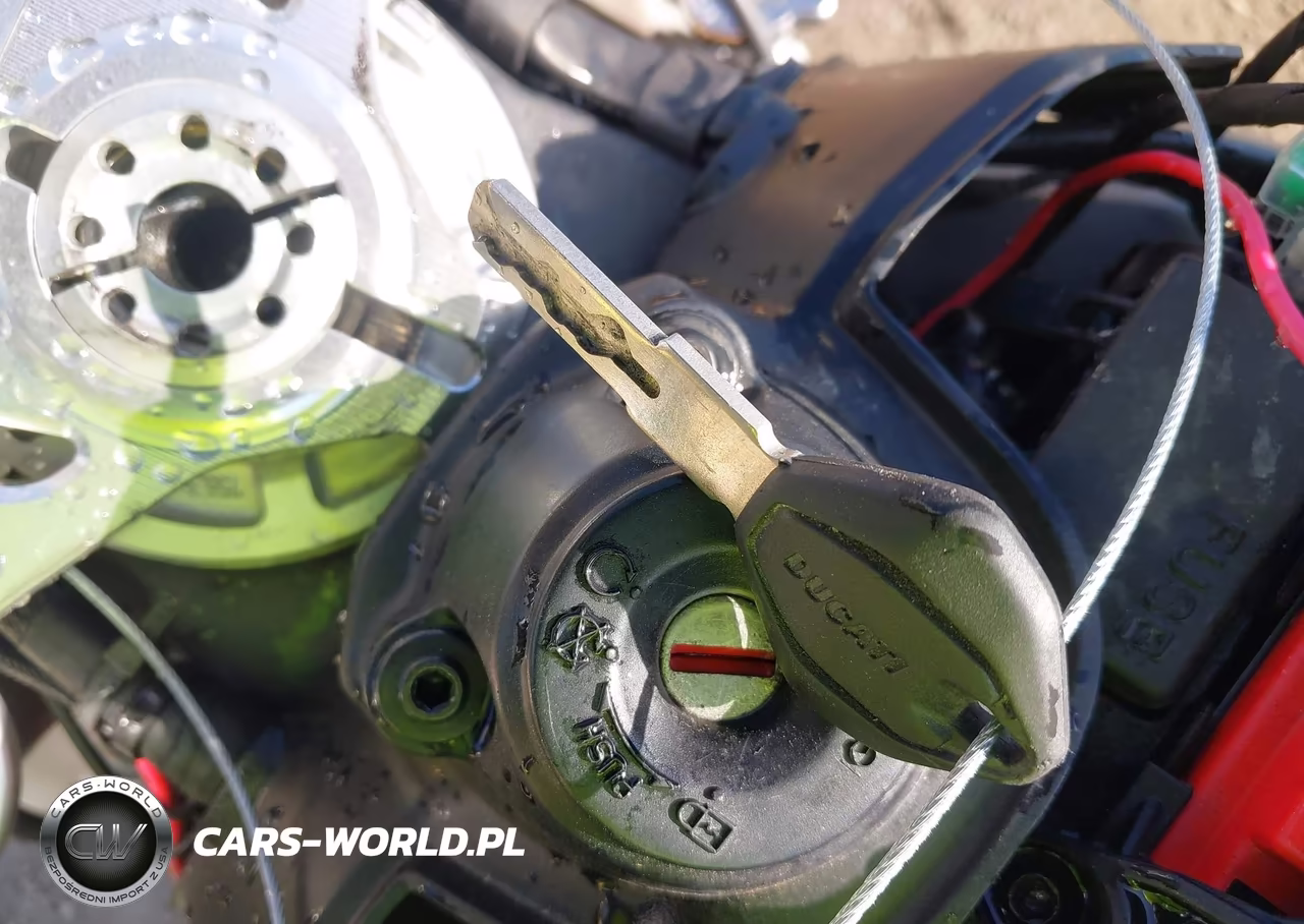 2024 Ducati Panigale V4S VIN:ZDMDAGWW1RB007371 - 11