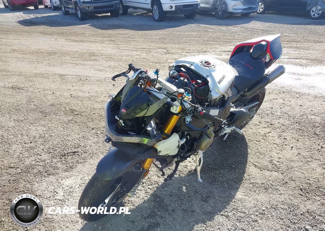2024 Ducati Panigale V4S VIN:ZDMDAGWW1RB007371 - 2