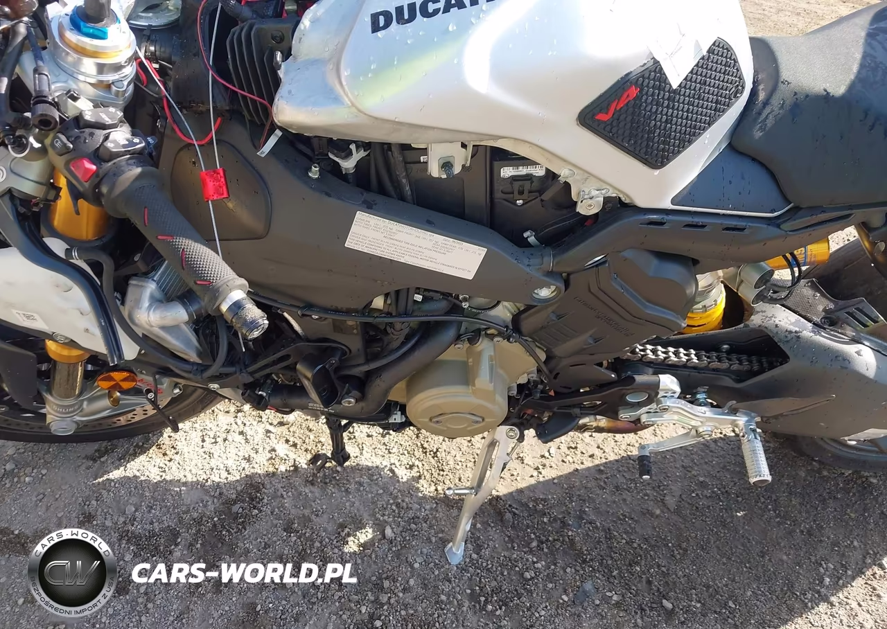 2024 Ducati Panigale V4S VIN:ZDMDAGWW1RB007371 - 9