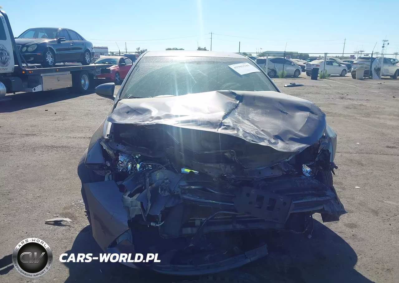 2016 Toyota Camry Le VIN:4T4BF1FK7GR532324 - 11