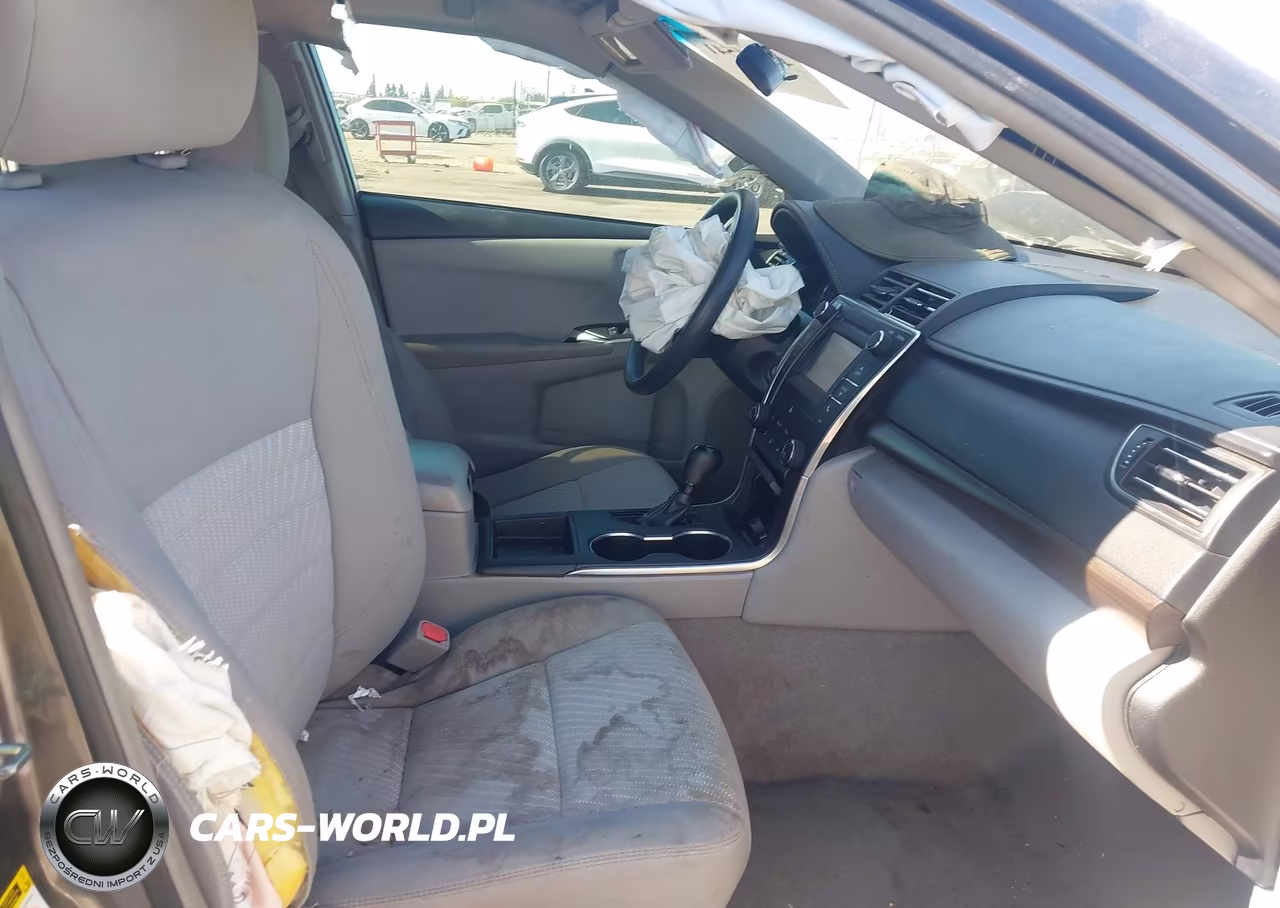 2016 Toyota Camry Le VIN:4T4BF1FK7GR532324 - 5