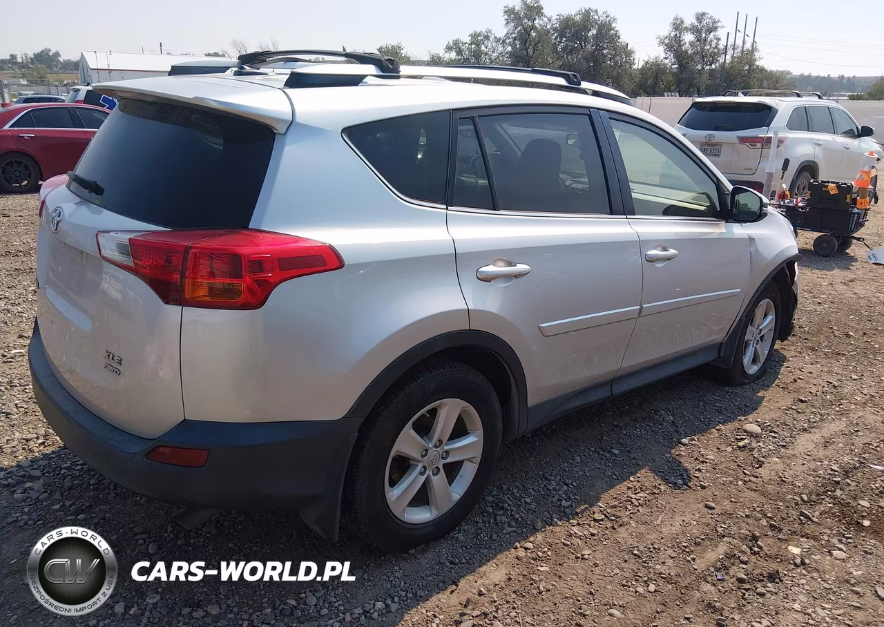 2014 Toyota Rav4 Xle VIN:JTMRFREV9EJ002619 - 4