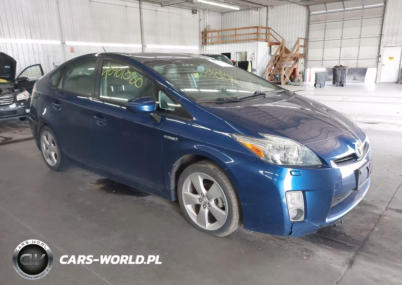 2010 Toyota Prius V – zdjęcie 1 z 12