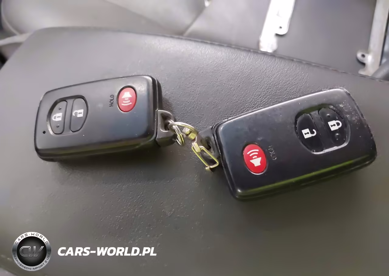 2010 Toyota Prius V VIN:JTDKN3DU9A0033766 - 11