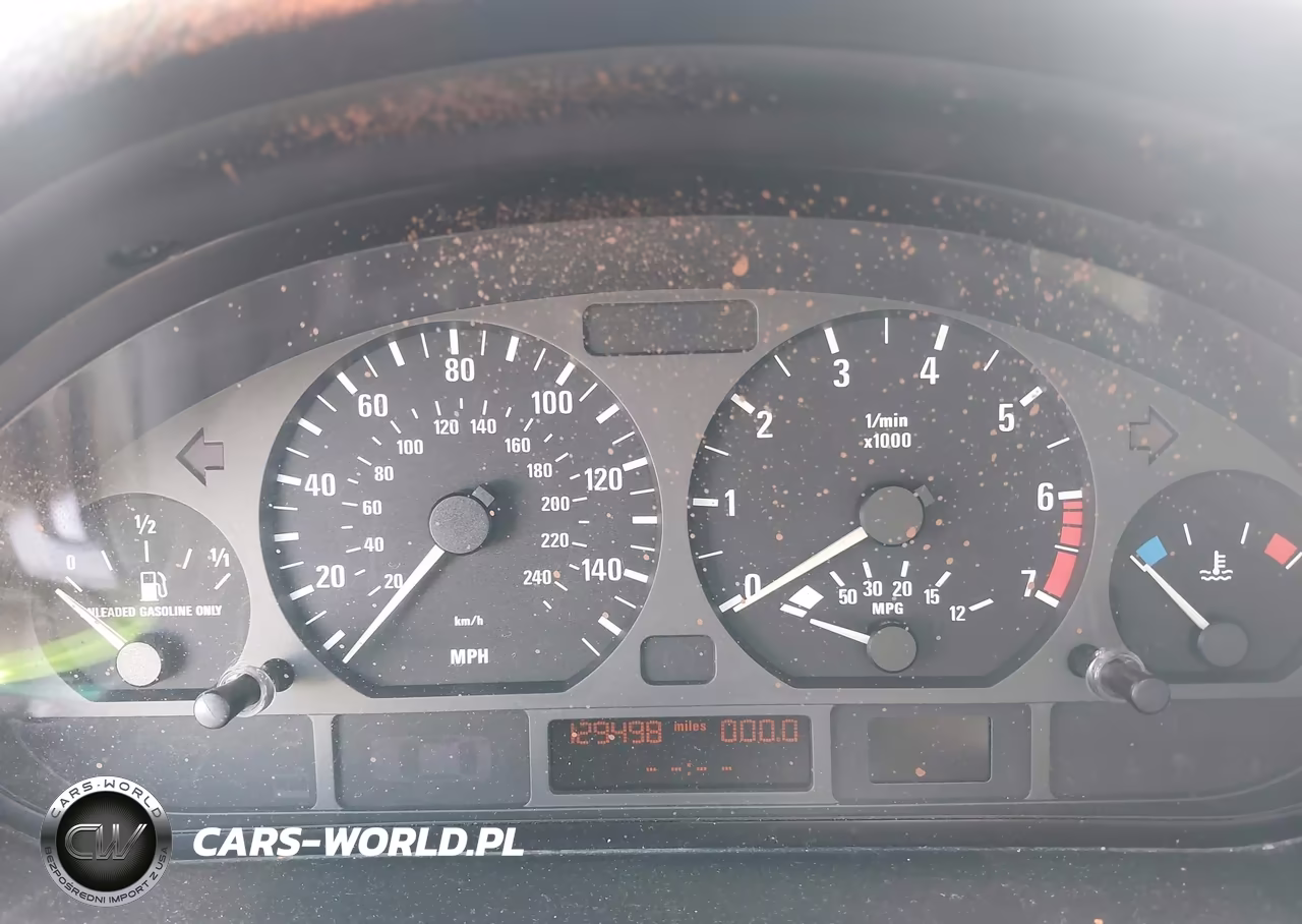 2002 BMW 3 Series 325Xi VIN:WBAEP33482PF01035 - 7