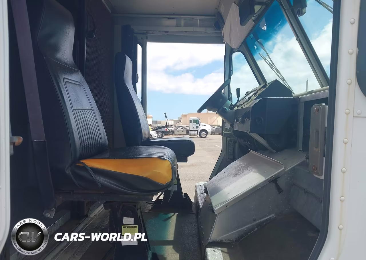 2017 Ford E-350 Stripped VIN:1FC3E3KS1HDC71779 - 5
