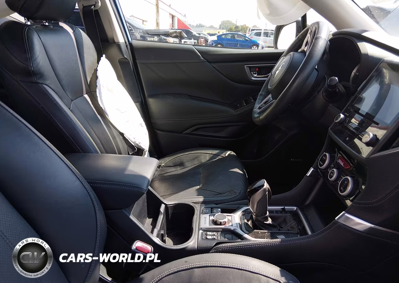 2019 Subaru Forester Touring VIN:JF2SKAWCXKH585671 - 5
