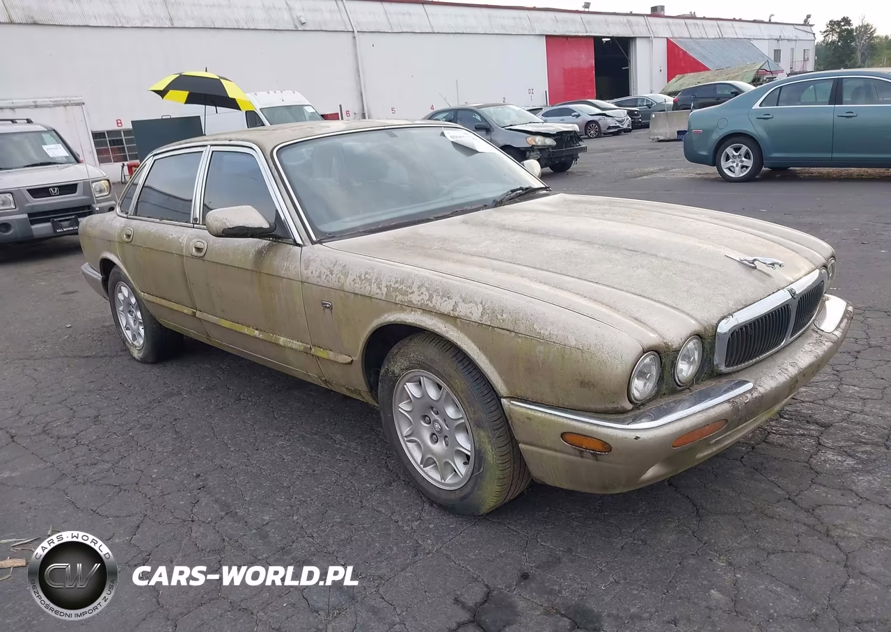 1999 Jaguar Xj8