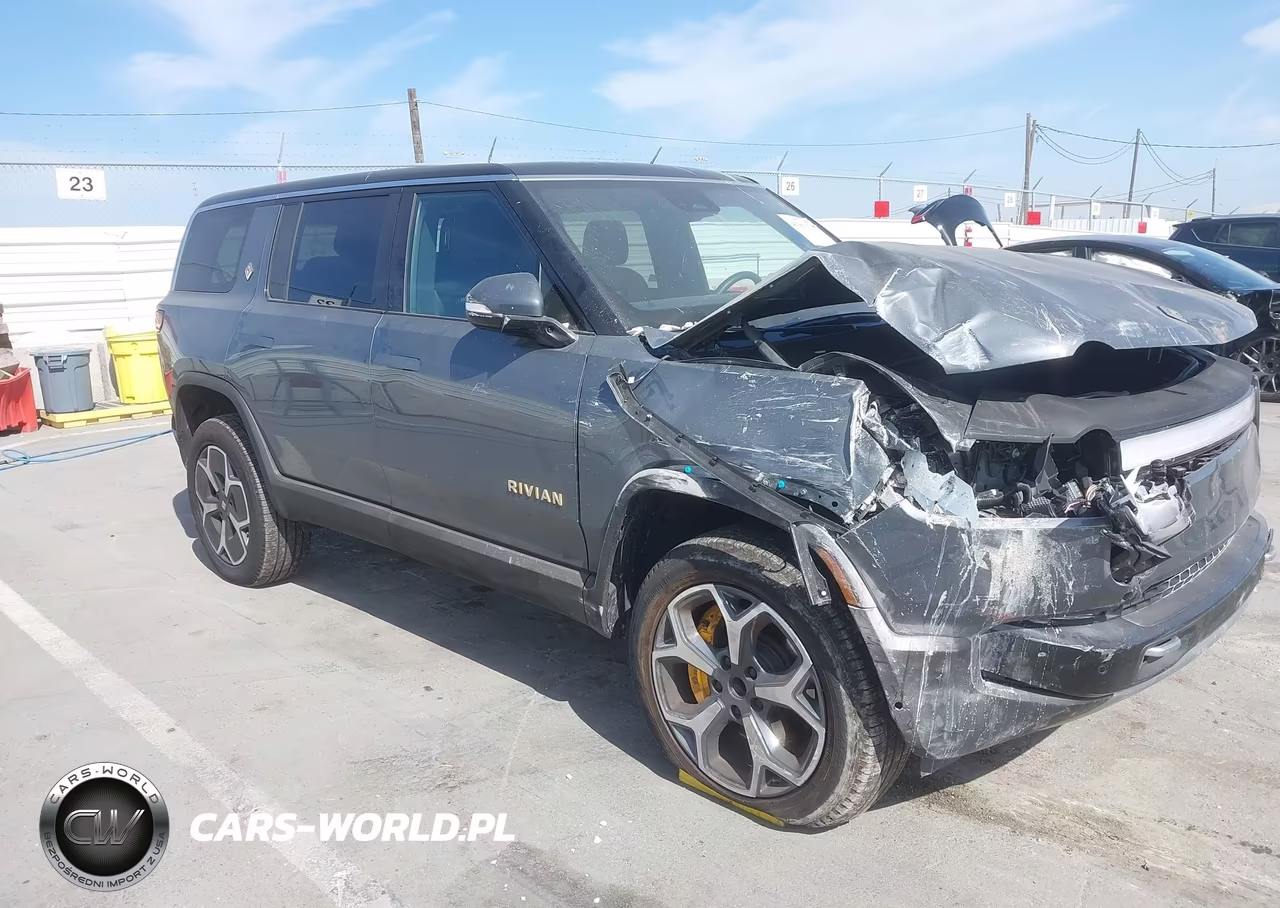 2023 Rivian R1S Adventure