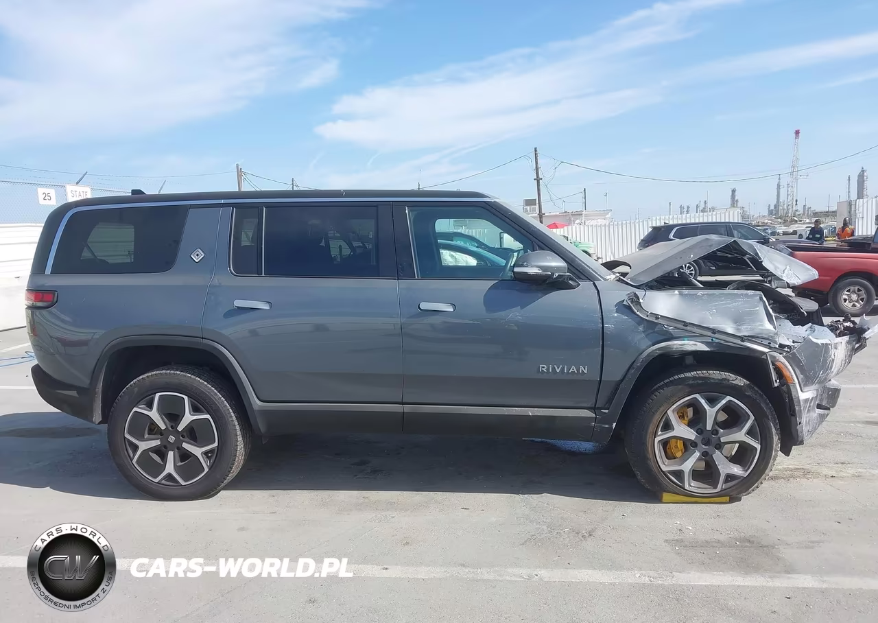 2023 Rivian R1S Adventure VIN:7PDSGABA8PN009096 - 19