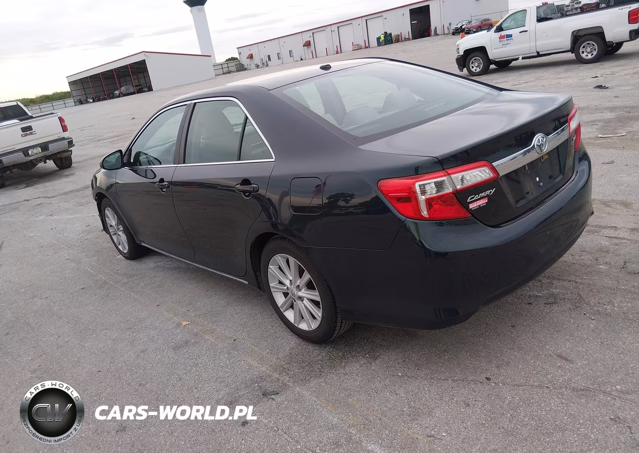 2012 Toyota Camry Xle VIN:4T4BF1FKXCR242895 - 3