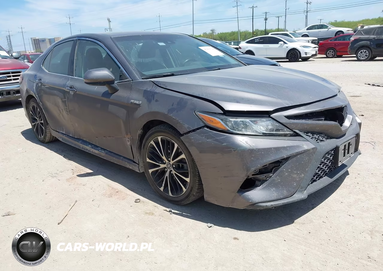 2018 Toyota Camry Hybrid Se – zdjęcie 1 z 16