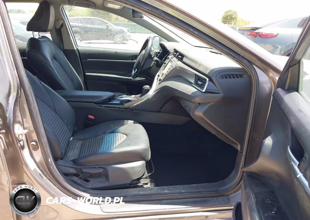 2018 Toyota Camry Hybrid Se VIN:4T1B21HK7JU510298 - 5